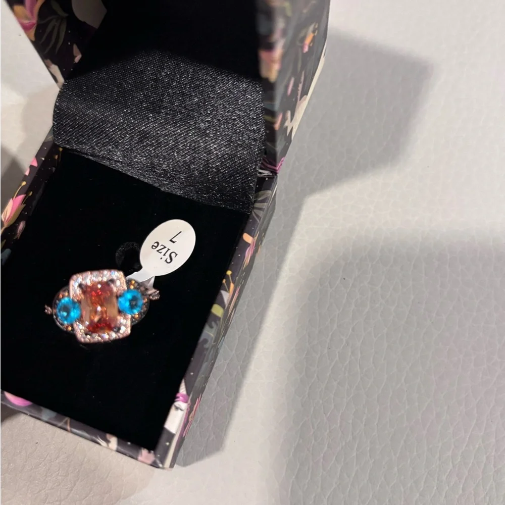 Peermont Jewelry Champagne Blue Topaz Cocktail Ring Size 7 NWT